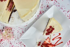 tort dietetic cu fructe de padure